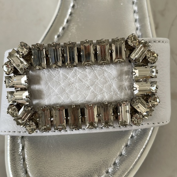 Shoes - Picture 5 of 6